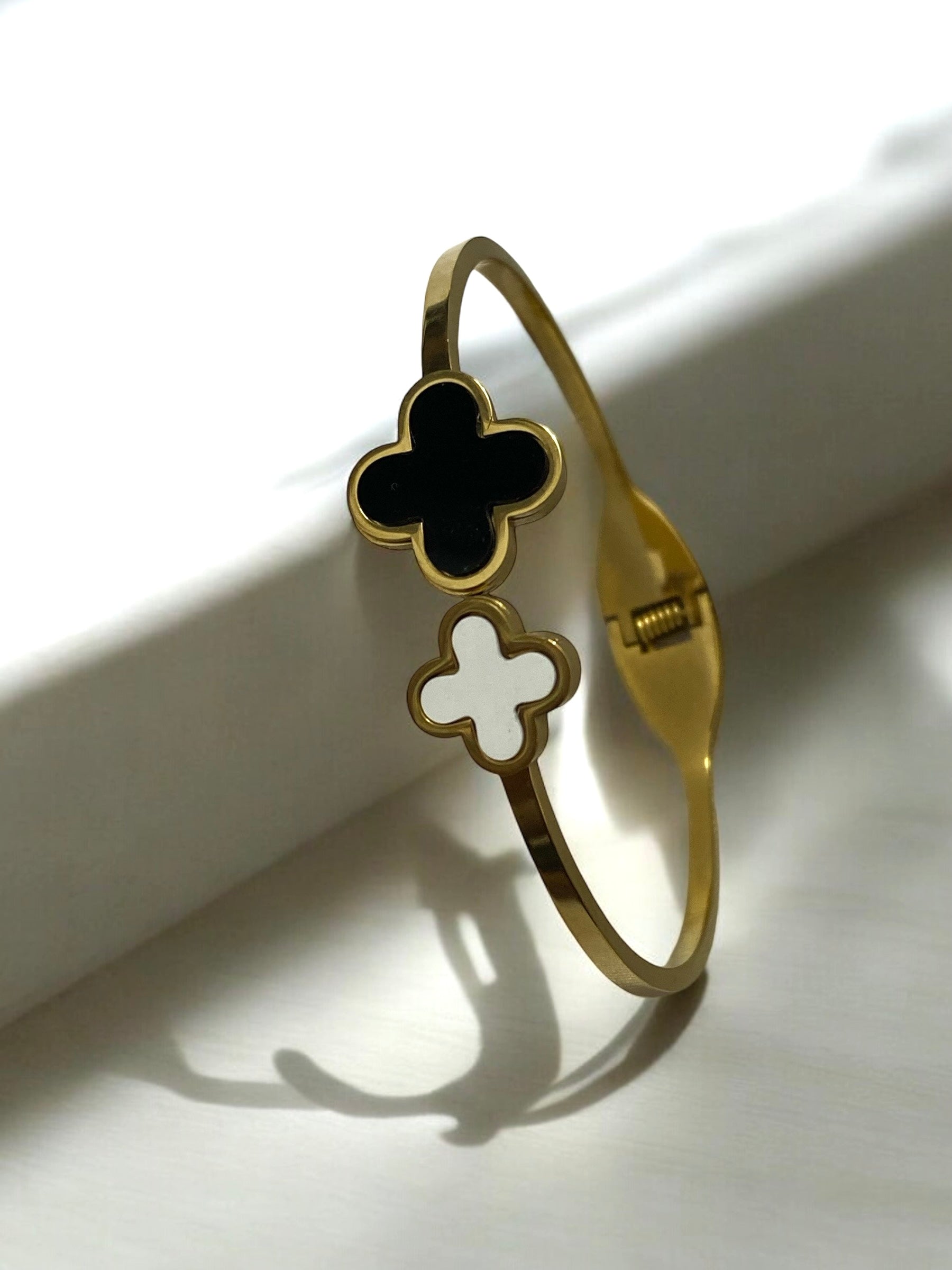 Openable Waterproof Anti-Tarnish Bracelet